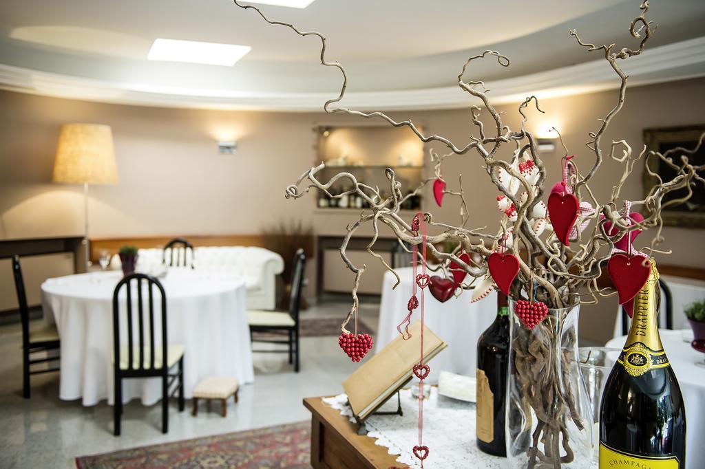 Hotel San Gerolamo 베르쿠라고 외부 사진