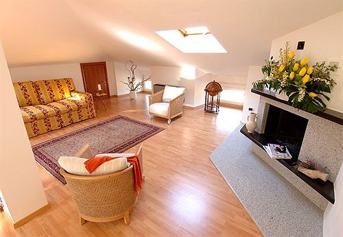 Hotel San Gerolamo 베르쿠라고 외부 사진